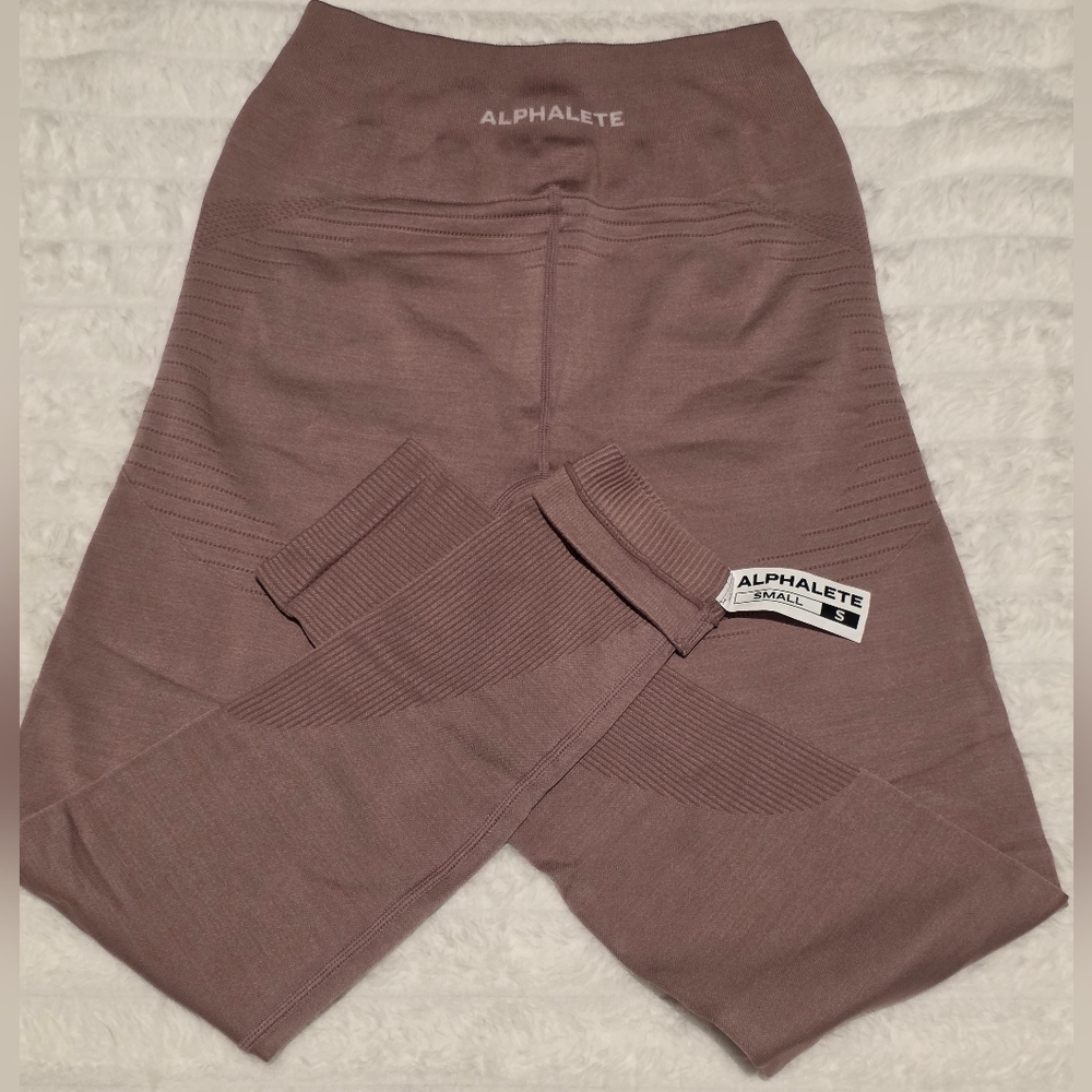 Alphalete Mauve Leggings - Picture 2 of 4
